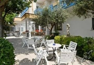 Hotel Diana Viserbella di Rimini Екстериор снимка